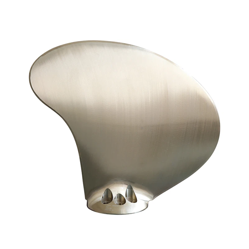 Vrtuľa nákladnej lode pod vodou